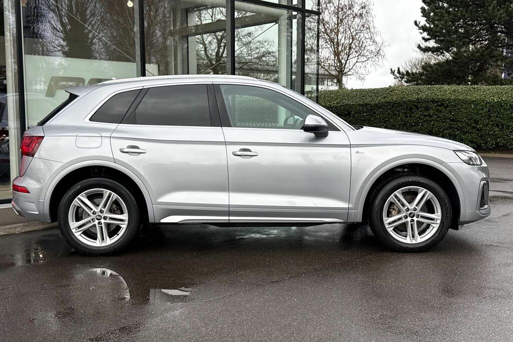 Audi Q5 S Line KM72YDT Black #2
