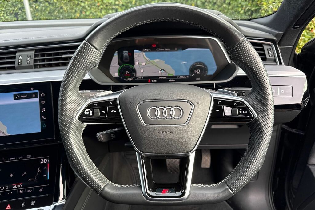 Audi E-tron Black Edition RJ72NWH Black #6