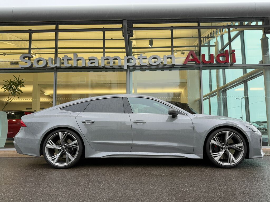 Audi RS7 Performance Black #2
