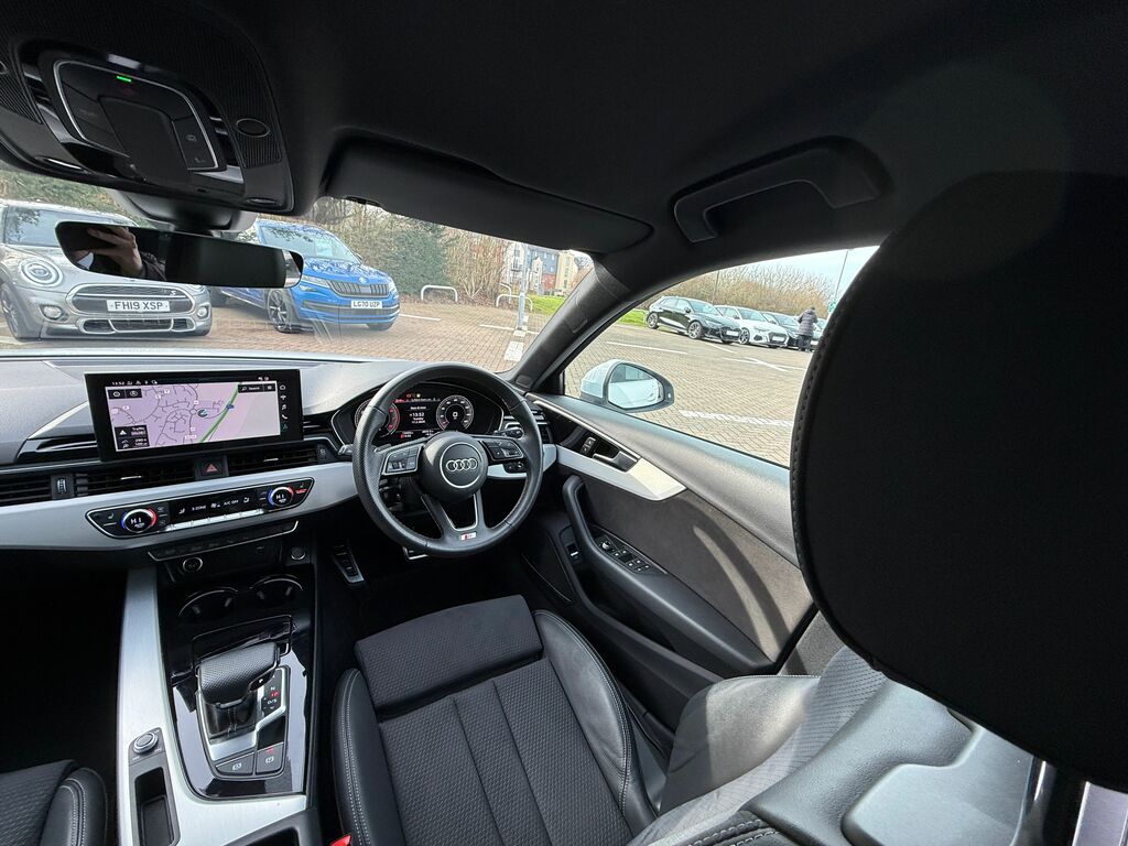 Audi A4 S Line RJ73VXR Black #5