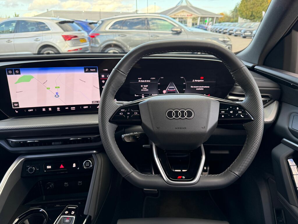 Audi Q5 S Line GY75FPN Black #6