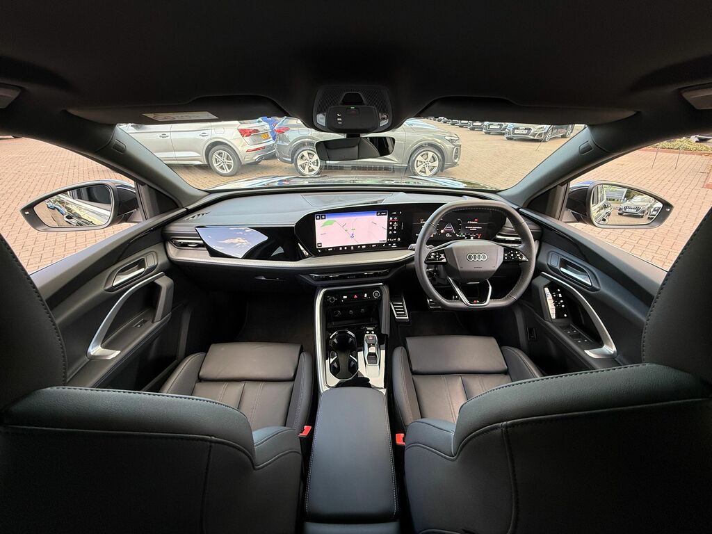 Audi Q5 S Line GY75FPN Black #3
