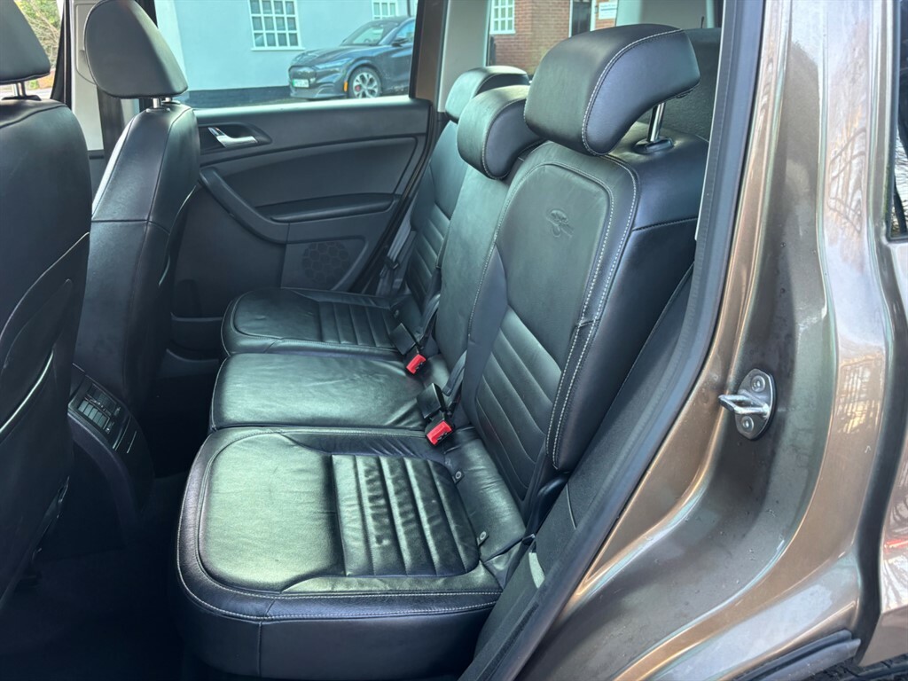 Skoda Yeti 2.0 Tdi Laurin Klement Suv 4Wd Brown #4