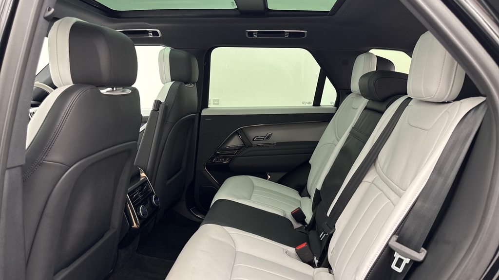 Land Rover Range Rover Sport D300 Dynamic Se Santorini Black KJ24ZZS Black #4