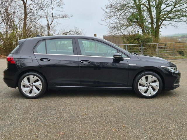 Volkswagen Golf 2020 1.5 Tsi Style Hatchback Eur VO70XUV Black #6