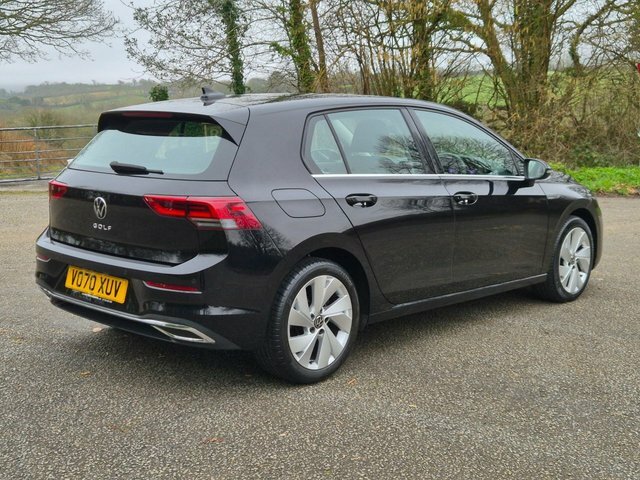 Volkswagen Golf 2020 1.5 Tsi Style Hatchback Eur VO70XUV Black #4