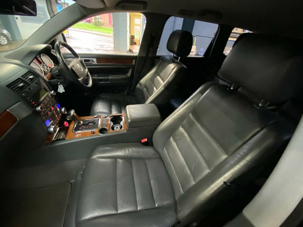 Volkswagen Touareg 3.2 V6 Grey #8