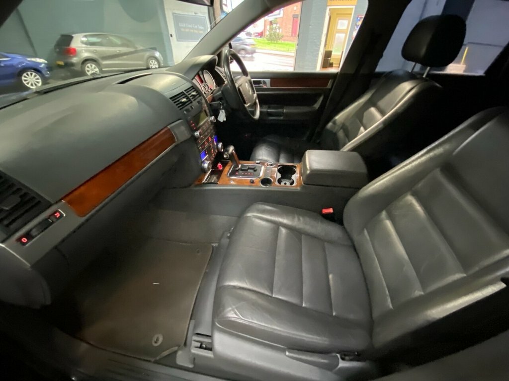 Volkswagen Touareg 3.2 V6 Grey #6