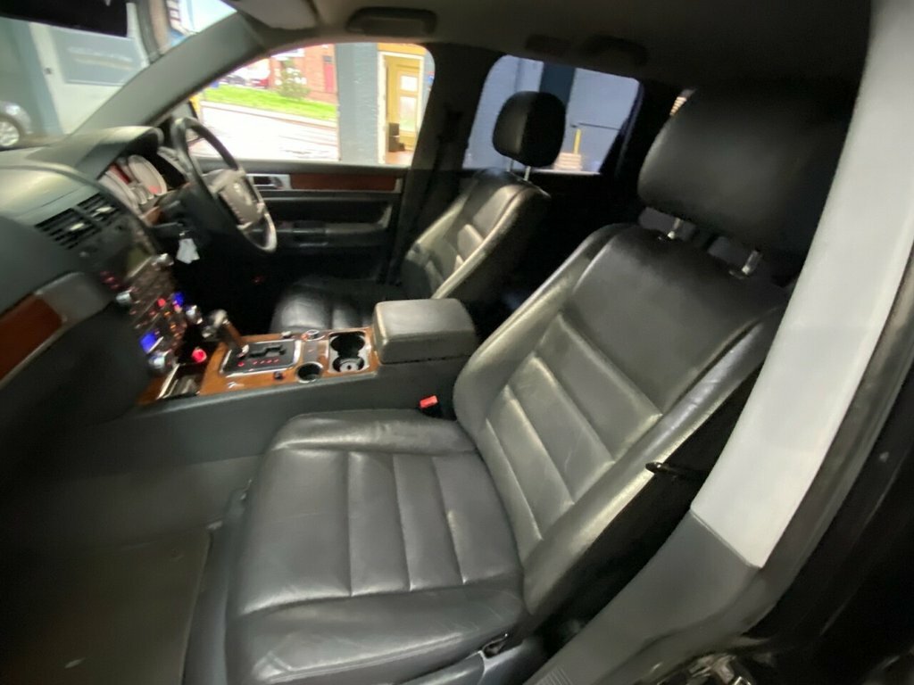 Volkswagen Touareg 3.2 V6 Grey #7