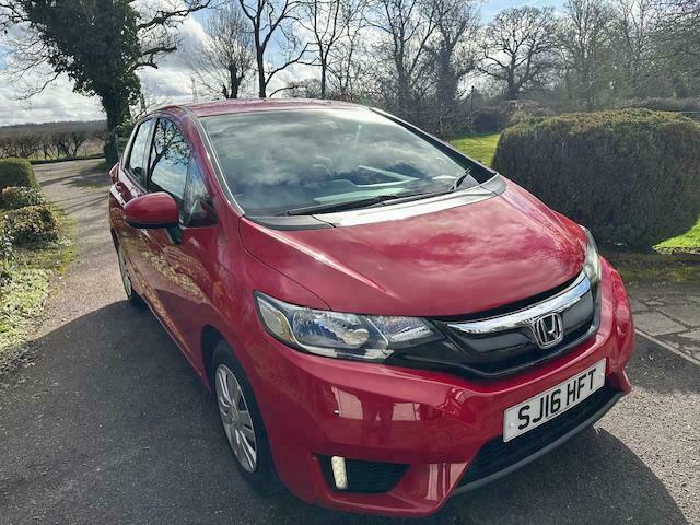 Honda Jazz I-vtec S SJ16HFT Red #4