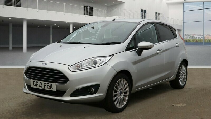 Ford Fiesta Titanium Silver #2
