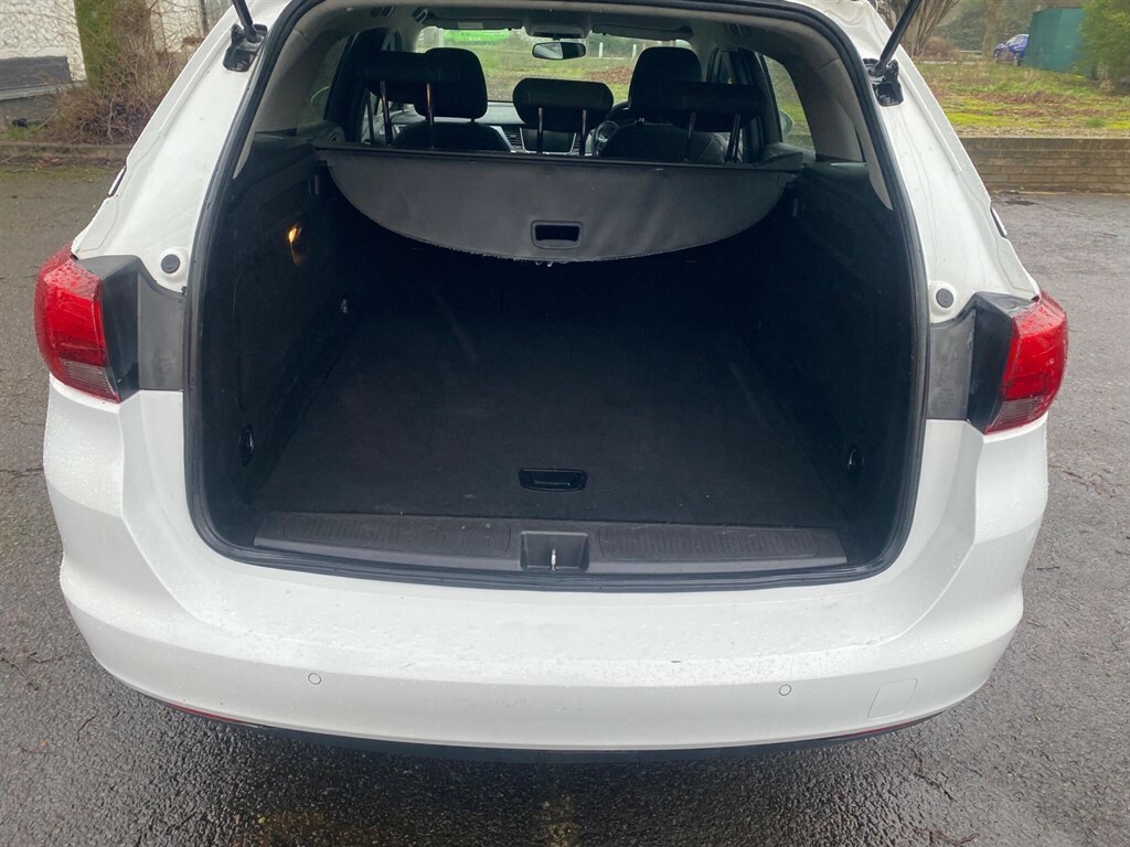 Vauxhall Astra 1.6 Cdti Tech Line Sports Tourer E KT17OTR White #6