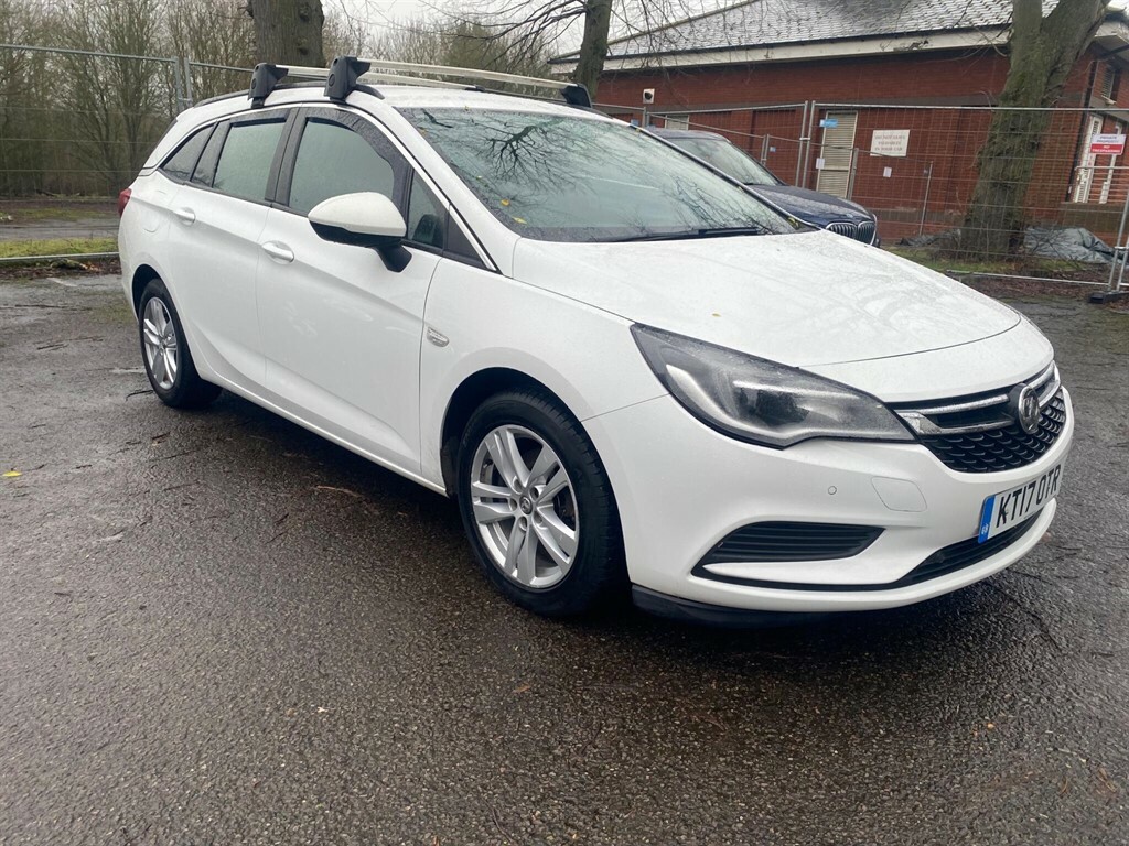 Vauxhall Astra 1.6 Cdti Tech Line Sports Tourer E White