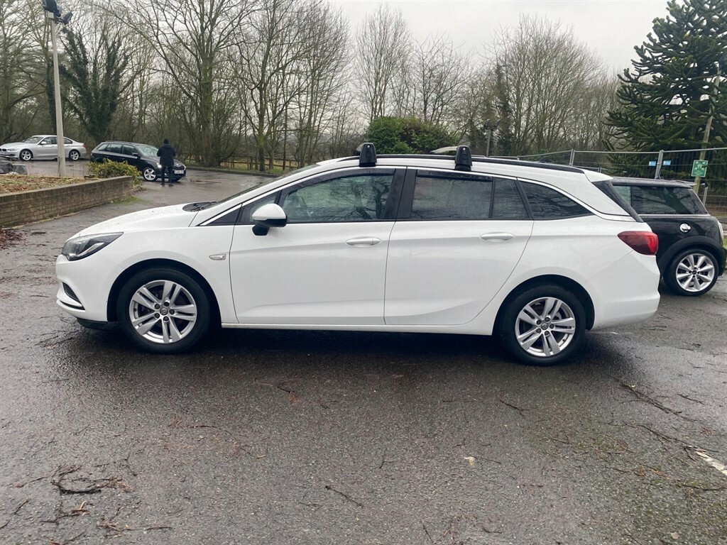 Vauxhall Astra 1.6 Cdti Tech Line Sports Tourer E KT17OTR White #4