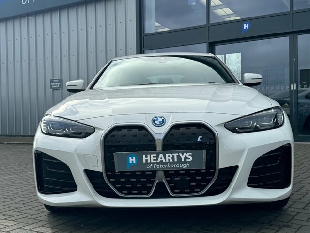 BMW i4 M Sport 336 White #2