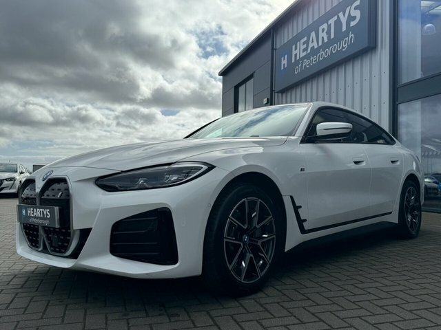 BMW i4 M Sport 336 White #4