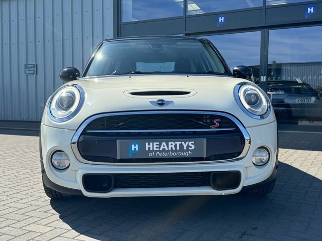 Mini Hatch Cooper S Hatchback EG17CDX White #2