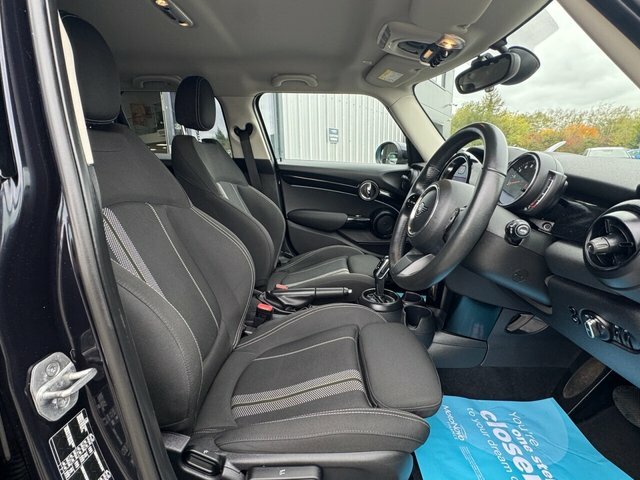 Mini Hatch Cooper S Classic Hatchback YB22KBJ Black #4