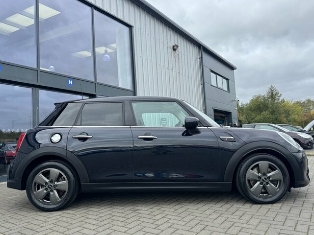 Mini Hatch Cooper S Classic Hatchback YB22KBJ Black #5