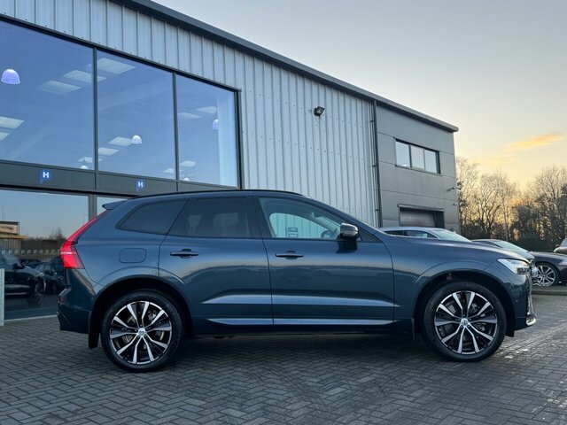 Volvo XC60 B5 Mhev Ultra Dark AK25JNJ Blue #4