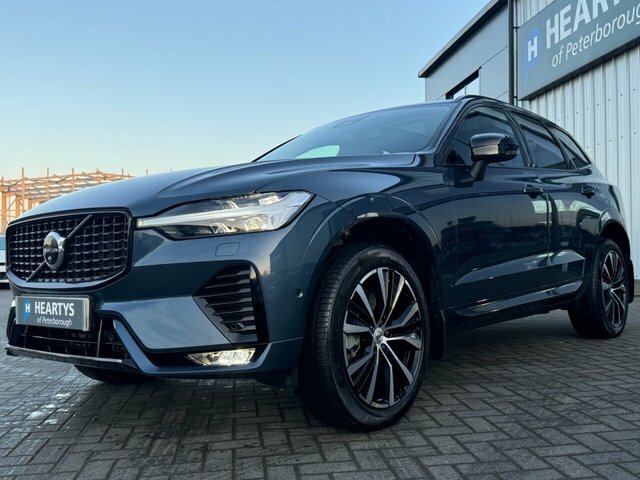 Volvo XC60 B5 Mhev Ultra Dark AK25JNJ Blue #2