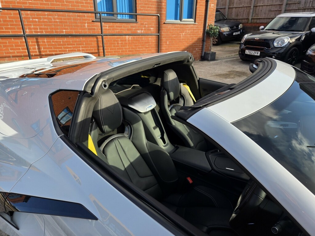 Chevrolet Corvette Stingray 6.2 V8 2Lt Yellow #26