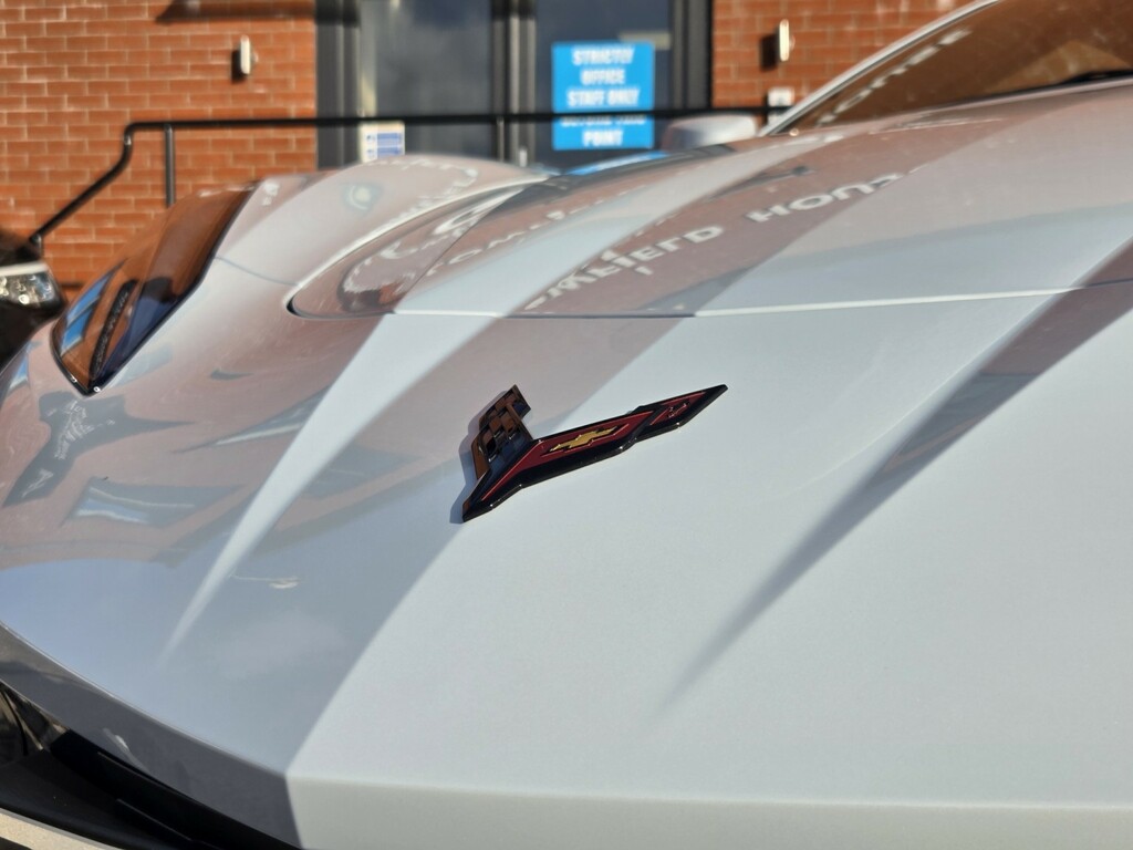 Chevrolet Corvette Stingray 6.2 V8 2Lt Yellow #27