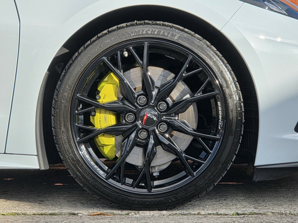 Chevrolet Corvette Stingray 6.2 V8 2Lt Yellow #13