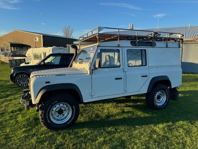 Land Rover Defender 110 4X4 200454 SN54FSU White #6