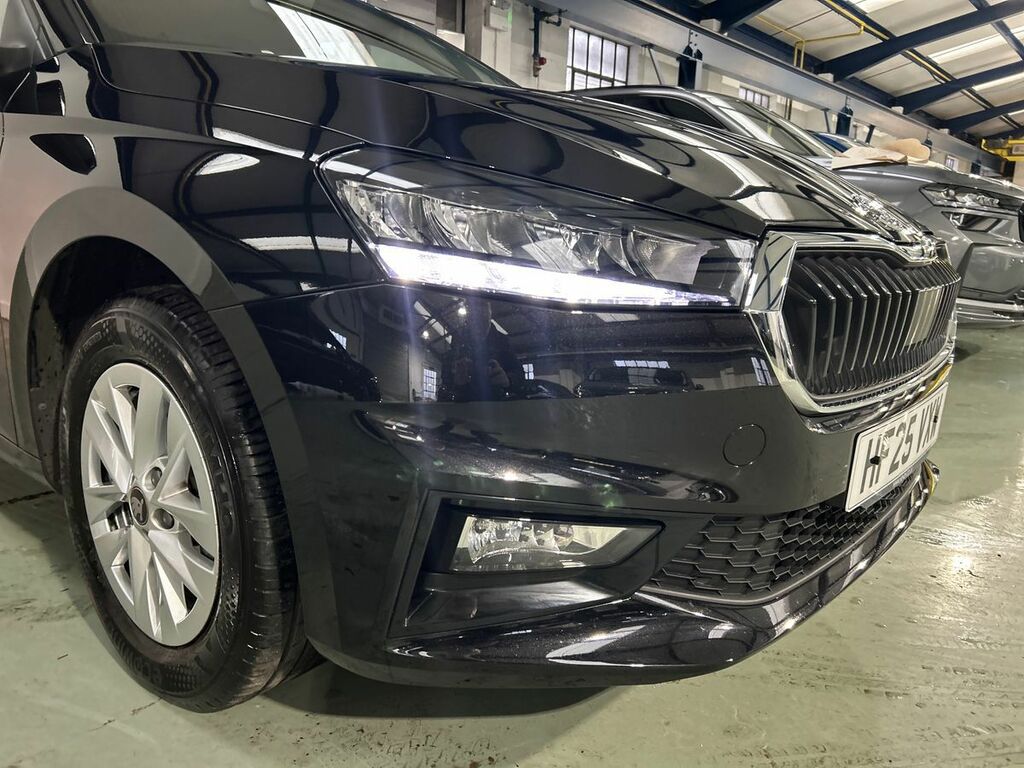 Skoda Fabia 1.0 Tsi Se Edition HF25VXW Black #3