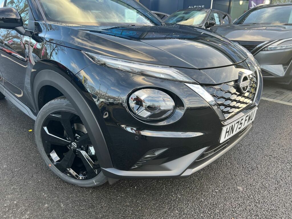 Nissan Juke 1.6 Hybrid Tekna HN75FWU Black #3