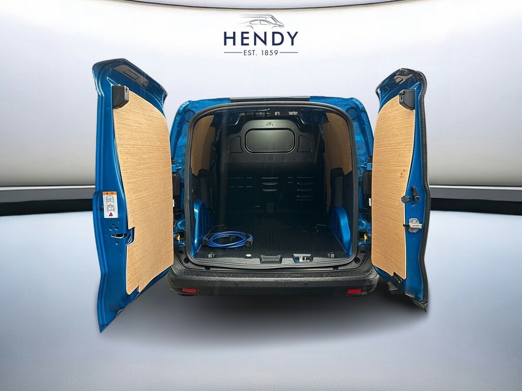 Ford Transit Courier 100Kw 43Kwh Trend Van GV75YZL Blue #4
