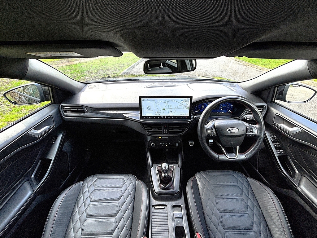 Ford Focus 1.0 Ecoboost Hybrid Mhev 155 St-line Vignale BT72AZC Black #3