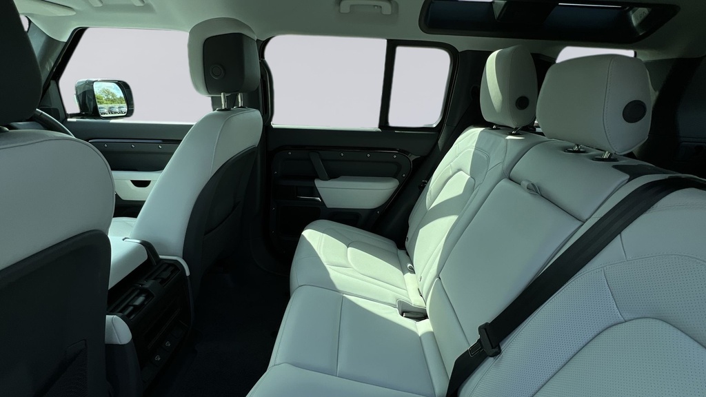 Land Rover Defender 110 3.0 D350 X-dynamic Hse 110 HG25AAF Black #4