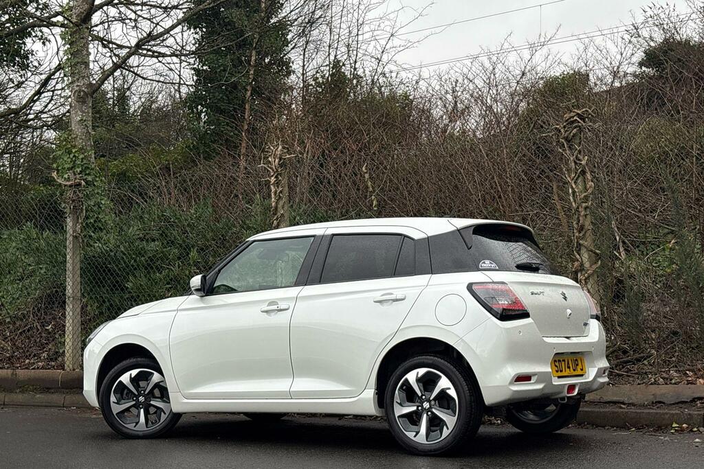 Suzuki Swift Swift 1.2 Mhev Ultra Allgrip Euro 6 Ss 257 SD74UPJ White #2