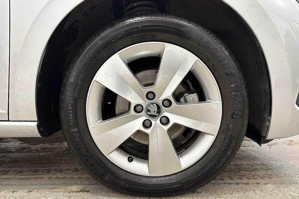 Skoda Scala Scala 1.0 Tsi 116Ps Se Edition Hatchback Lez Co GF25OND Silver #5