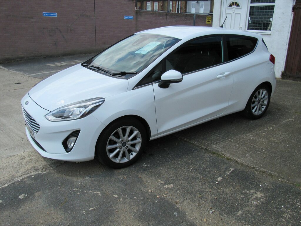 Ford Fiesta Titanium 1.0Lt Full Service History GJ18OFW White #2