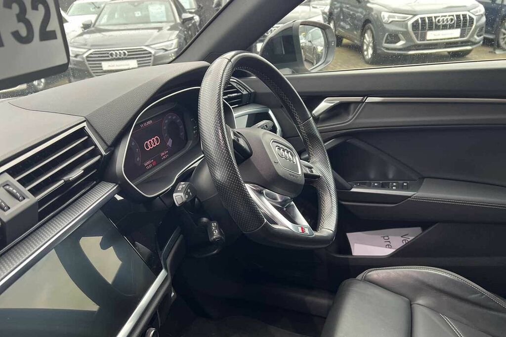 Audi Q3 Black Edition 35 Tfsi 150 Ps S Tronic WG72EYJ Silver #2