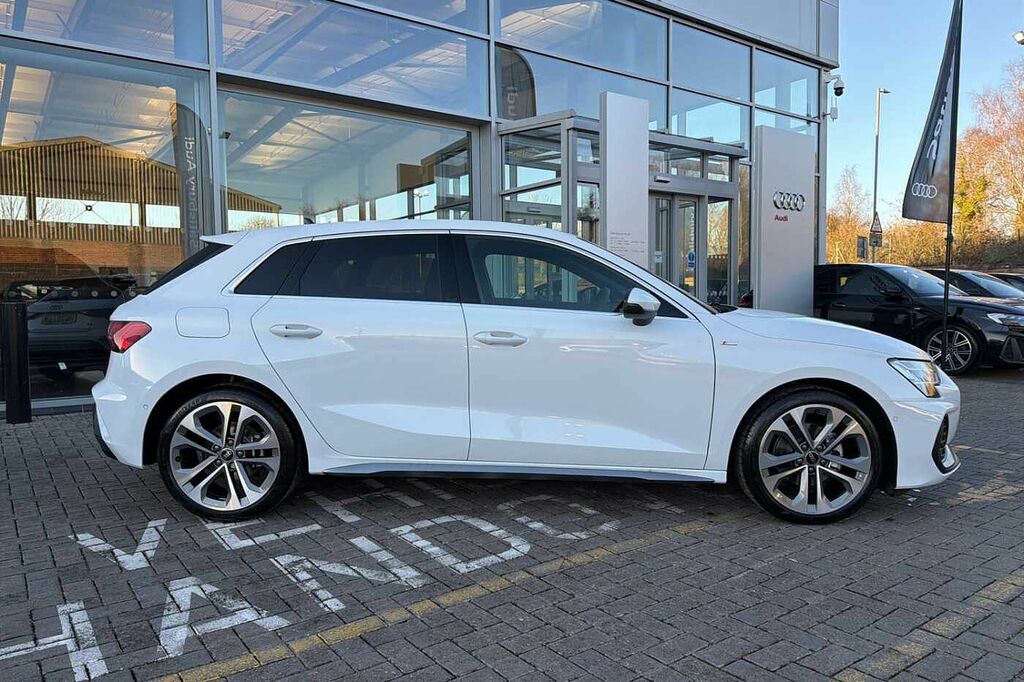 Audi A3 S Line Tfsi 150 Ps S Tronic HG75LLM White #4