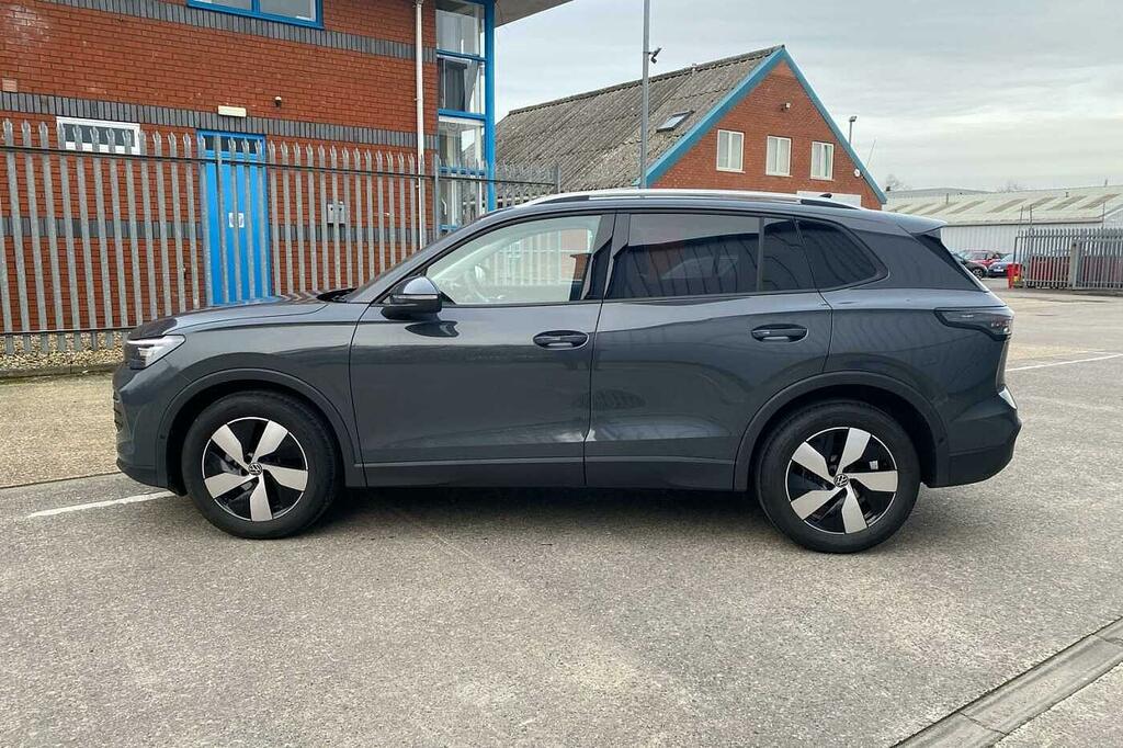 Volkswagen Tiguan 1.5 Etsi 150 Match Dsg HG75PYZ Grey #4