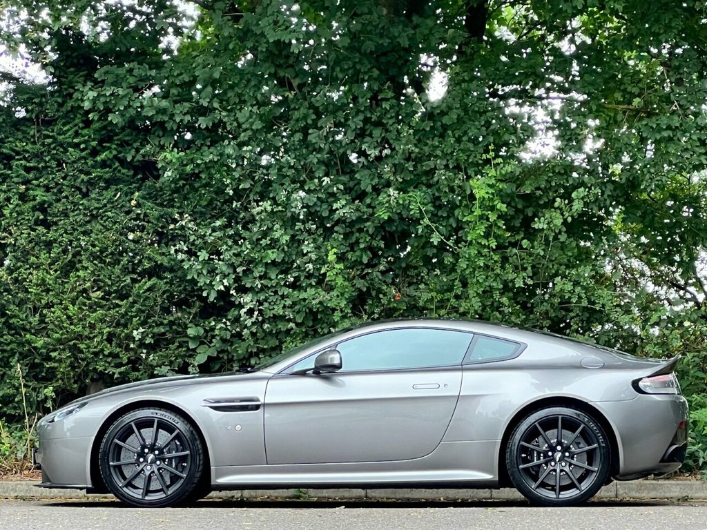 Aston Martin Vantage 5.9L S V12 565 Bhp Silver #4