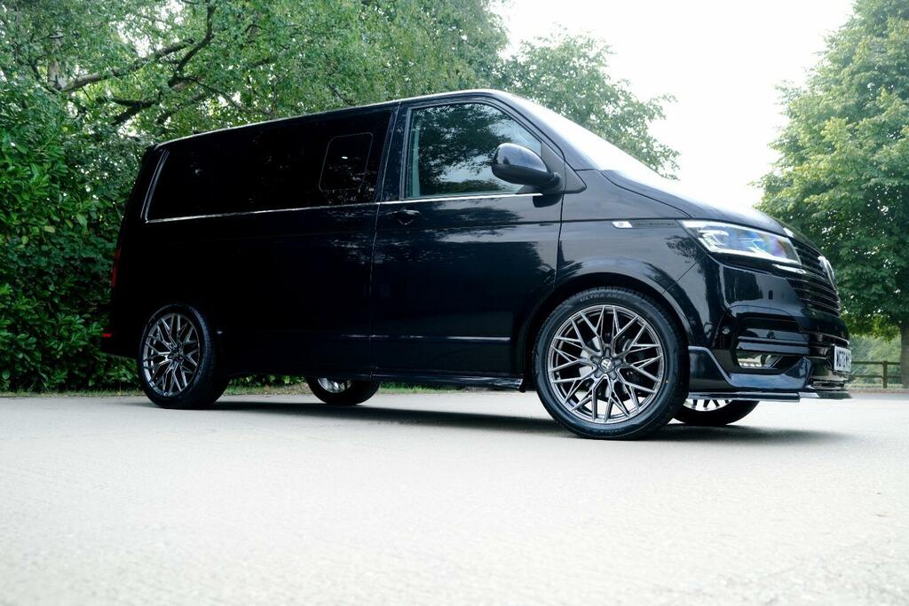 Volkswagen Transporter Combi Van 2.0 Tdi T32 Highline Kombi 150 Bhp Dsg WG72MYS Black #6