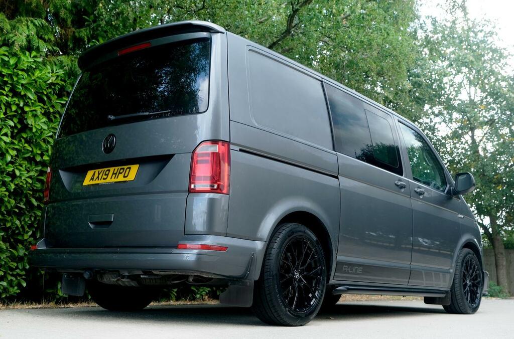 Volkswagen Transporter Combi Van 2.0 Tdi T32 Bluemotion Tech Highline 20 AX19HPO Grey #4
