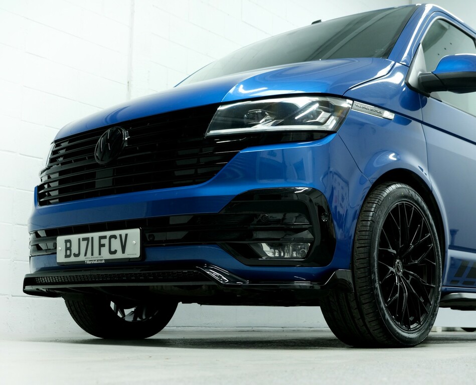 Volkswagen Transporter Combi Van 2.0 Tdi Highline Kombi Euro 6 2021 BJ71FCV Blue #2