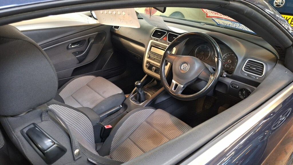 Volkswagen EOS 2.0 Tdi Cr Se Hardtop Convertible From 4,8 Blue #3