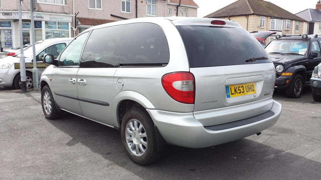 Chrysler Voyager 2.5 Anniversary Edition 7 Seater From 3,49 Silver #5