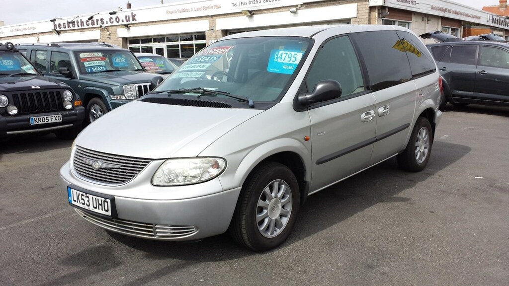 Chrysler Voyager 2.5 Anniversary Edition 7 Seater From 3,49 Silver #2