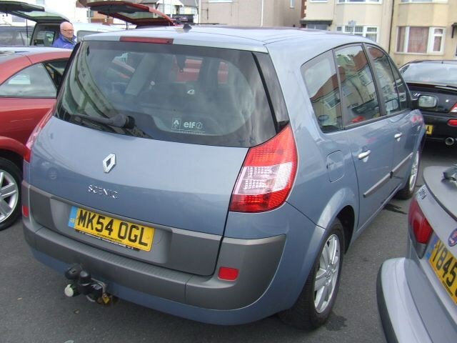 Renault Grand Scenic 1.9 Dci Dynamique 7 Seater From 3,495 Re MK54OGL Blue #2