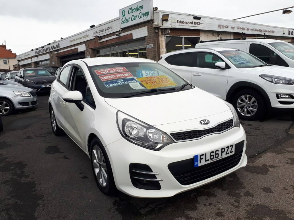Kia RIO 2 1.25 5-Door From 8,195 Retail Package White #3