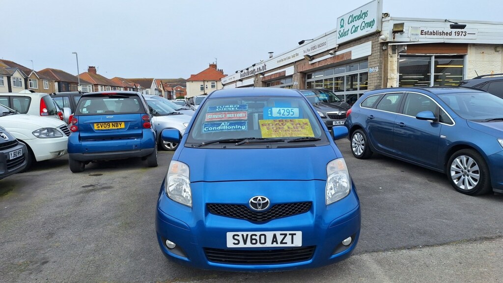 Toyota Yaris 1.4 D-4d Tr 5-Door From 3,195 Retail Pac Blue
